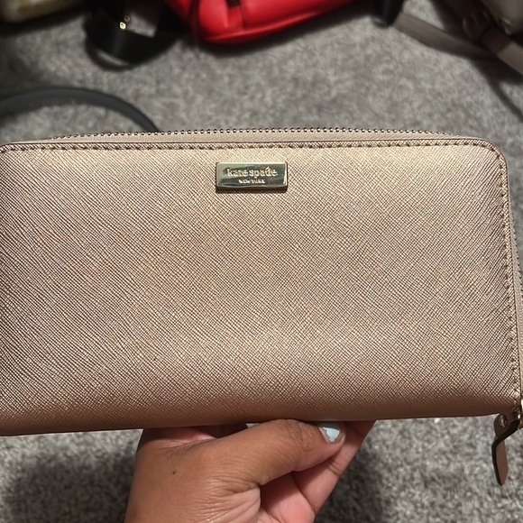 Kate spade clutch for sale - Picture 1 of 4